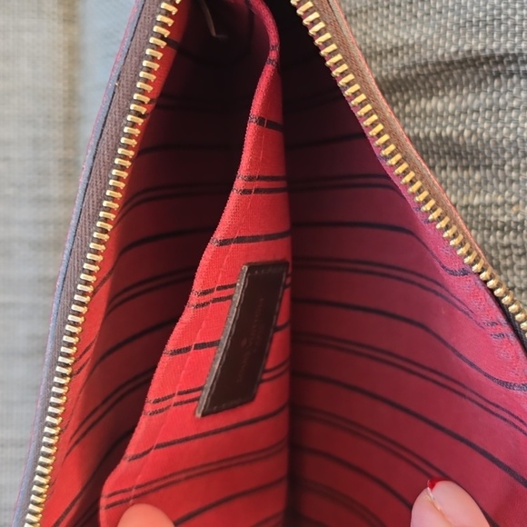 Louis Vuitton Damier Ebene Neverfull GM Pochette - Picture 4 of 11